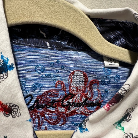 Robert Graham button down - Worn Once - GREAT CONDITION - Picture 4 of 4